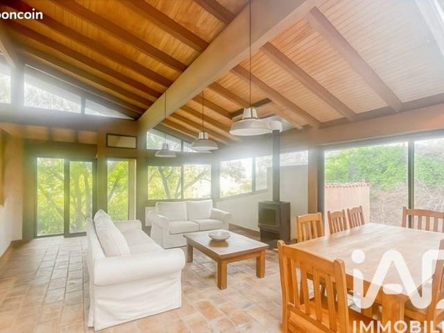 Mazet 6 pièces 165 m²