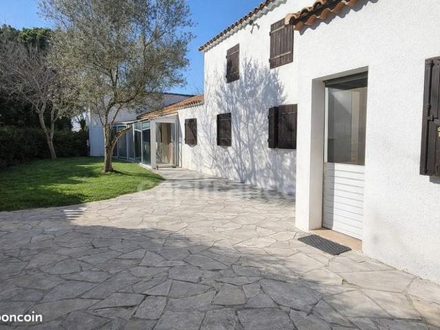 Mazet 7 pièces 170 m²