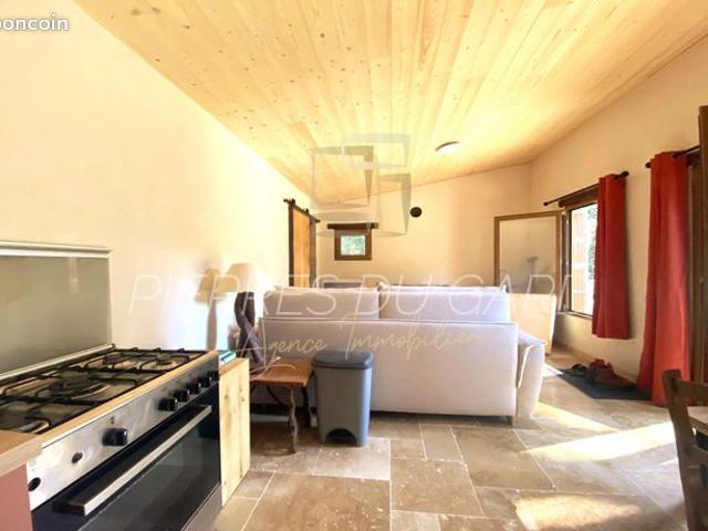 Mazet 1 pièce 28 m²