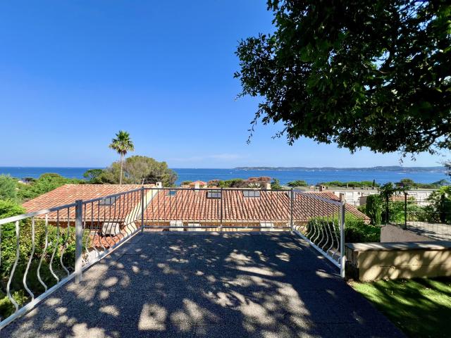 Mazet 2 chambres vue mer proche centre ville et plage
