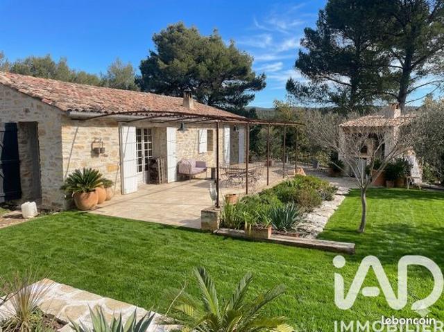 Mazet 3 pièces 80 m²