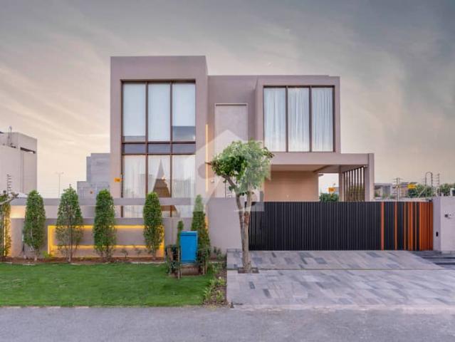 Mazhar Munir Design Full Basement Fully Furnished Luxurious House