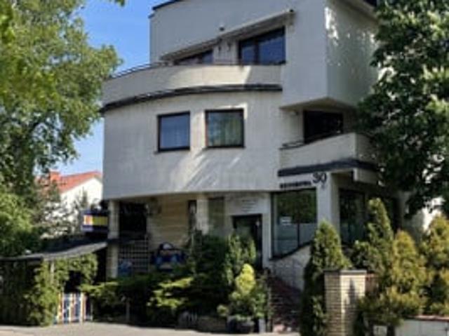 Mazowieckie, Warszawa, Wilanów, Wysoki, Resorowa
