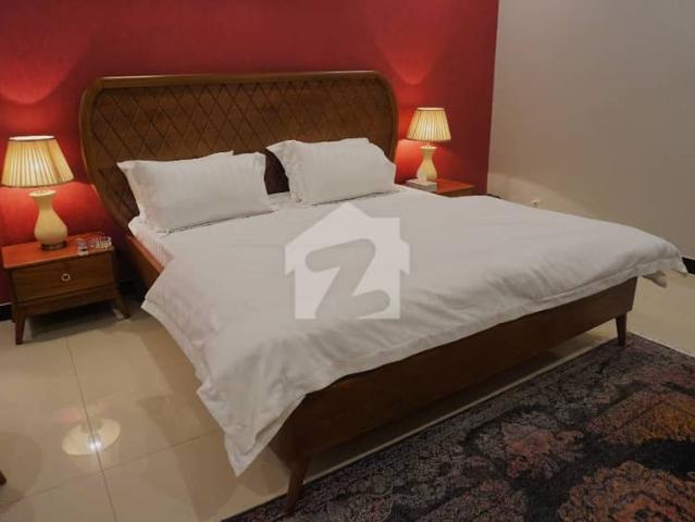 Mdr ibn e sina road house for sale