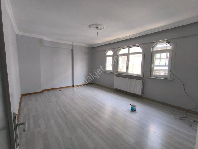 Memura Kirada Eski Binada Kiralık Daire yenibosna