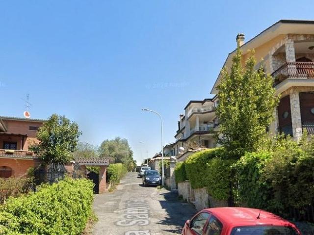 Mentana accogliente quadrilocale ammobiliato