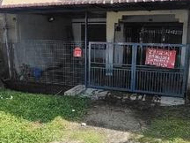 Mentakab taman seri layang sold