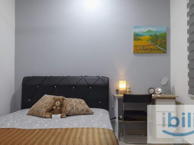 Mentari Court Apartment, Girl unit, Big Medium Room