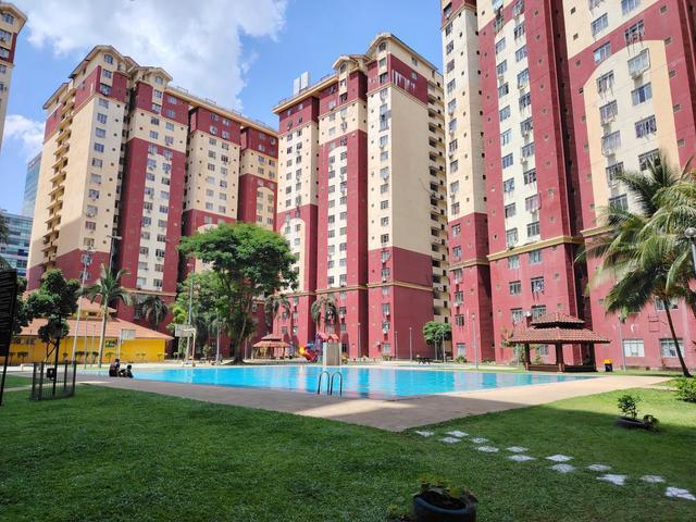 Mentari Court Apartment Petaling Jaya