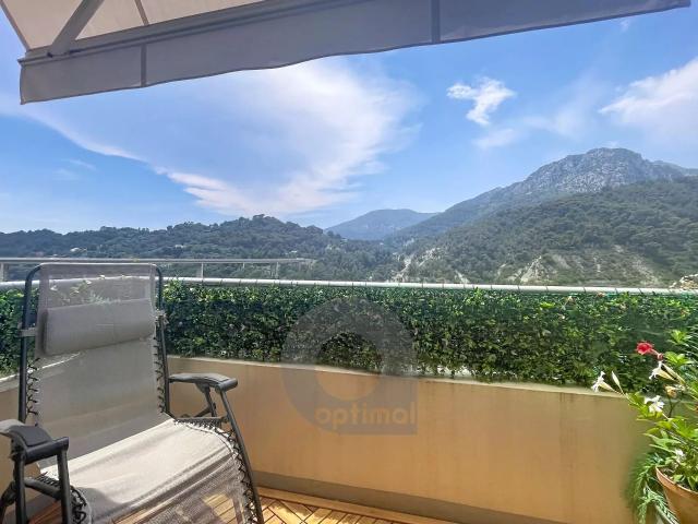 Menton 3 pièces avec belle loggia Garage & Cave 64m² Menton