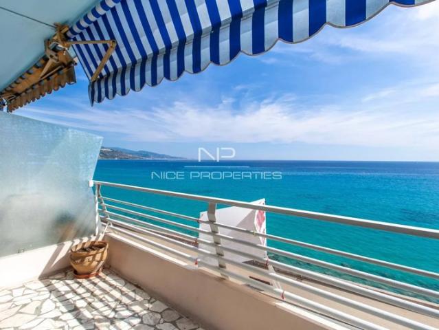 Menton, 3 pièces en front de mer avec terrasse et parking