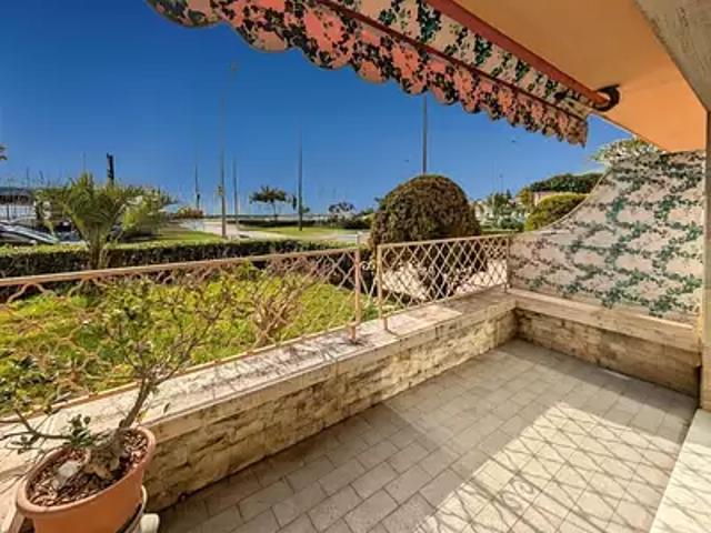 Menton 06500 Achat / Vente appartement 2 pièces t2 terrasse