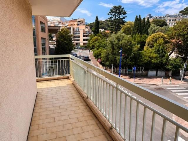 Menton 2 pièces refait à neuf