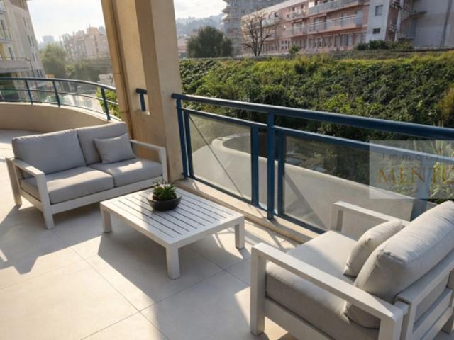 Menton 2 pièces terrasse
