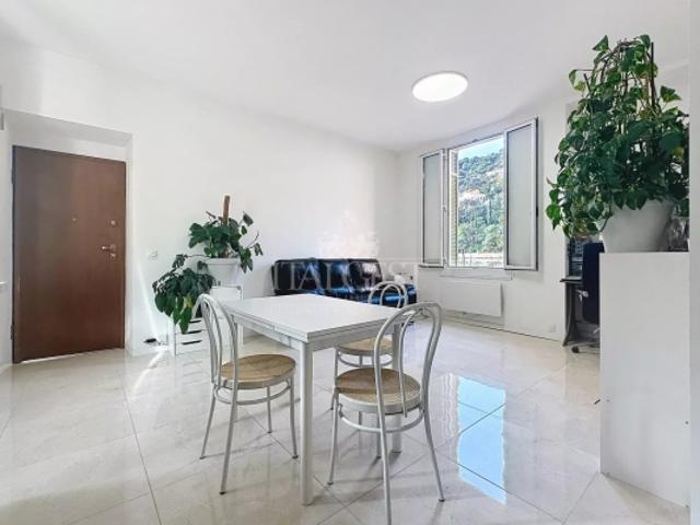 Menton Carei – Deux pièces au calme, proche centre ville