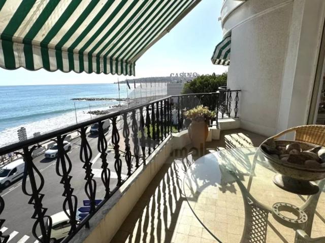 MENTON CASINO VIAGER OCCUPE: SUBLIME APPARTEMENT D'ANGLE EN BORD ET FACE MER AVEC PARKING ET CAVE