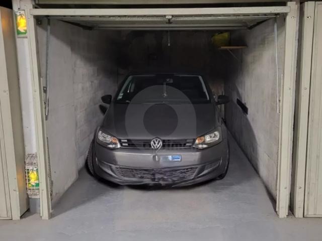 Menton centre garage nue propriété
