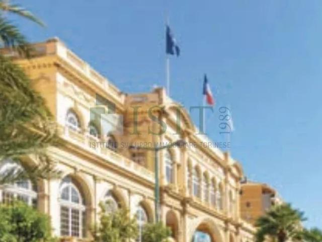 MENTON centre ville, 100 mètres mer – 41m² avec terrasses de 10 m²