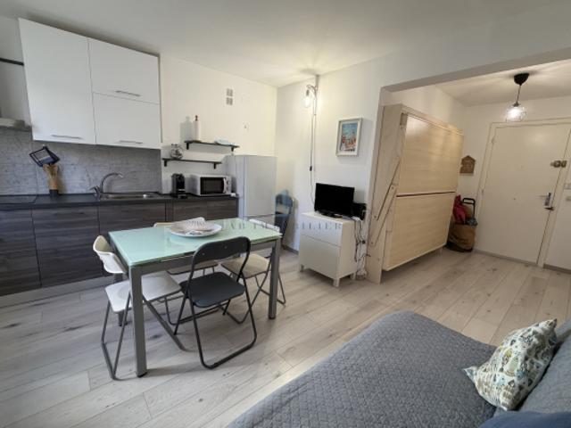 MENTON CENTRE 2 PIECES EN REZ DE CHAUSSEE 33 M2