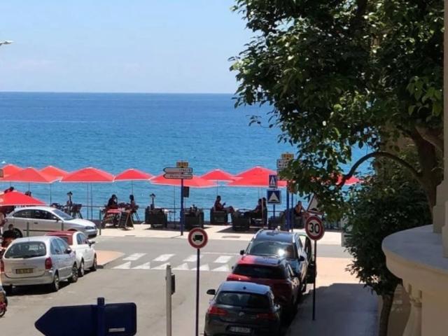 Menton centre 30 mt de la mer 4p luxueux 132 m2 Belle Epoque