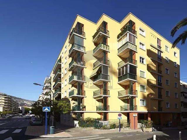 Menton centre 4/5P 80.08m² balcon loggia cave. 80m² Menton