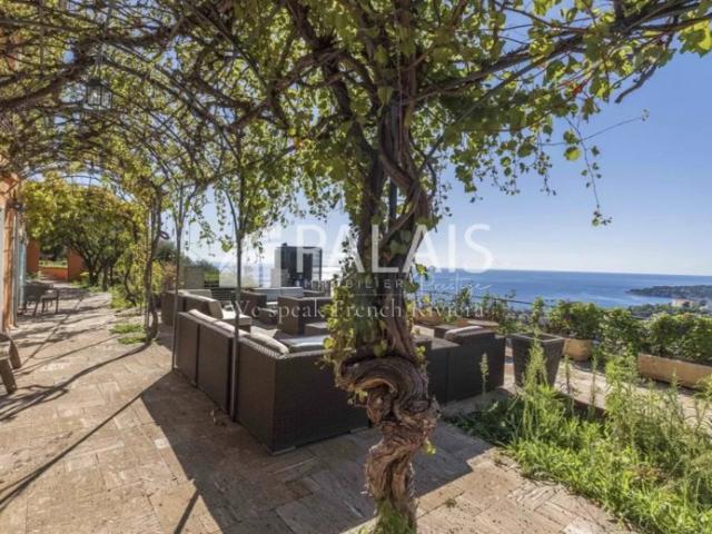 MENTON – Annonciade / Propriété Exclusive avec Piscine & Vue Panoramique – Plusieurs Logements Indépendants – Vue Dégagée