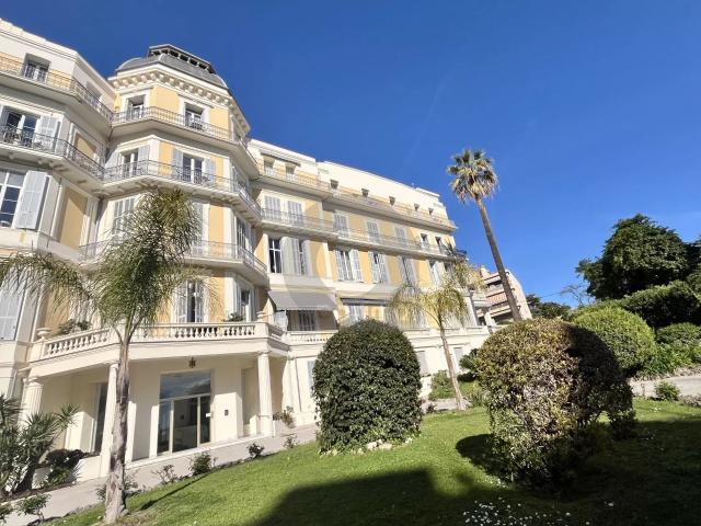 Menton Appartement Type Loft + Cave 102m² Menton