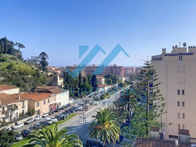 Menton Bas Borrigo 3 Pièces terrasse vue dégagée et échappée mer garage