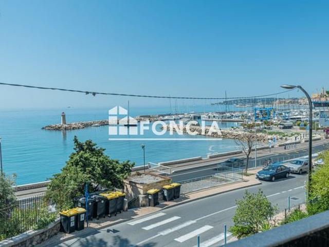 MENTON GARAVAN TROIS PIECES DE 84m2 VUE MER TERRASSE, DOUBLE GARAGE