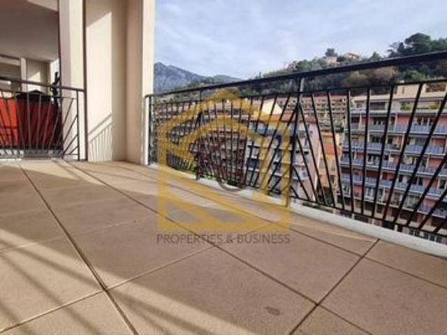 MENTON GRAND 2 PIECES AVEC TERRASSE BALCON