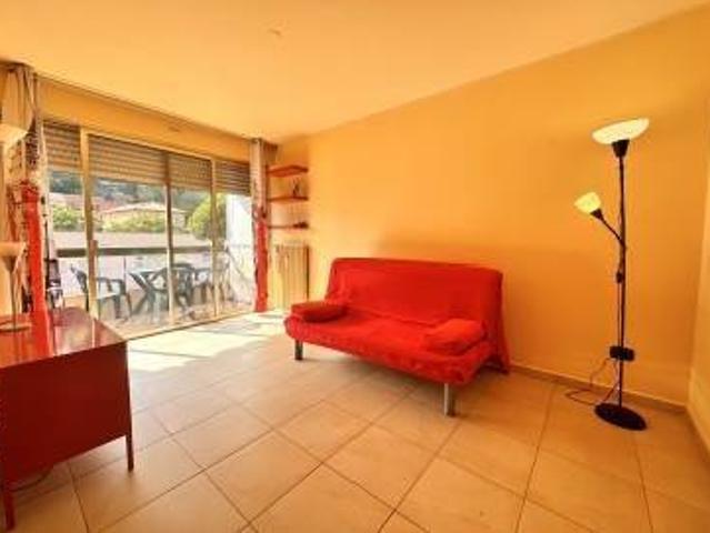 Menton Haut Carei Studio meublé avec terrasse et parking pri