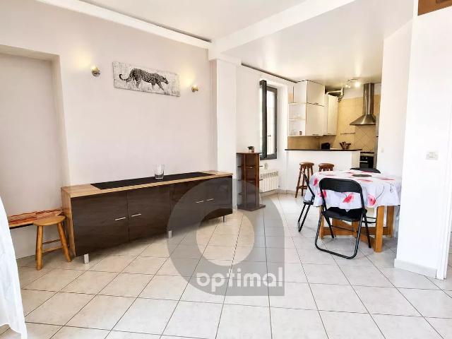 MENTON – LOCATION MEUBLÉE LONGUE DURÉE 3 PIÈCES 45 m² République Immobilier Beausoleil