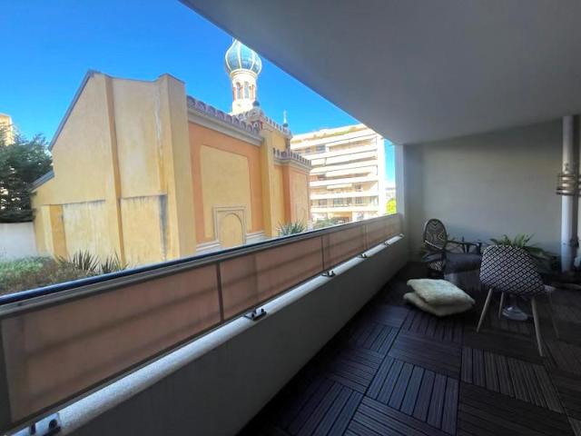 MENTON PROCHE CARNOLÈS 3 pièces de 65 m2 avec terrasse et parking en sous sol