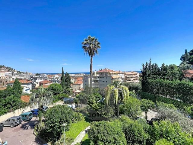 Menton quartier Riviera Magnifique deux pièces avec balcons Parking