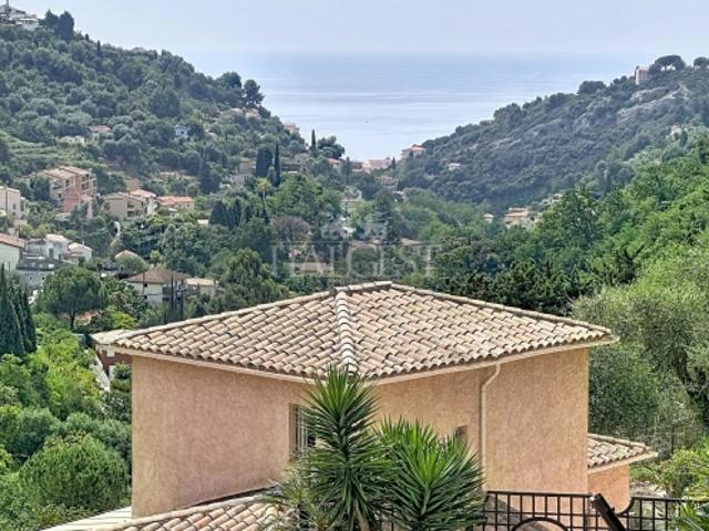 Menton – Villa lumineuse avec aperçu mer au sein d'une petite résidence