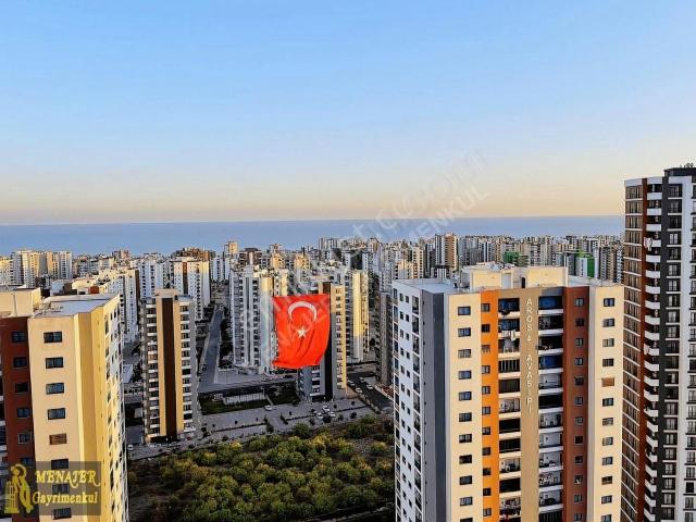 Menajer'den İkiz Kule'de Lebiderya Deniz Manzaralı Eşyalı 4+1