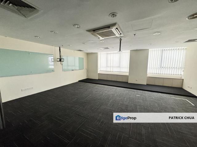Menara Amfirst