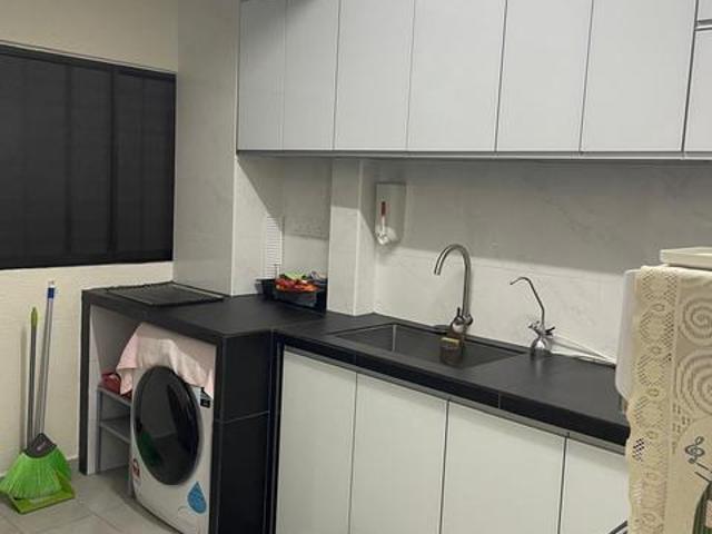 Menara greenview condo at greenlane