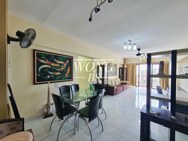 Menara Greenview Condo 1400 sqft Renovated Furnished Greenlane