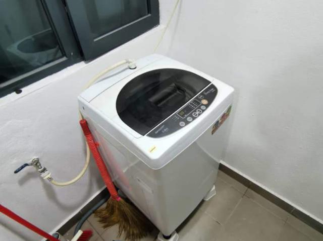 Menara SimfoniBalakong, Seri Kembangan, Master Bedroom Fully Furnished