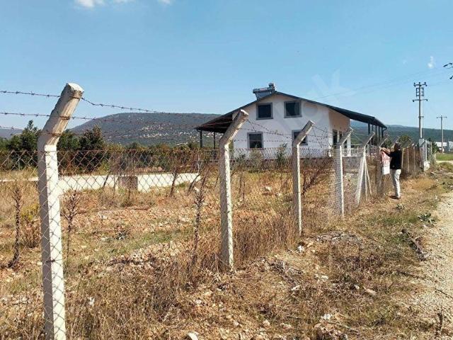 Menderes Çakaltepe Serköy Evleri'nde 1500 m Satılık Arsa