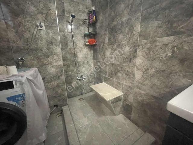 Menderes Cad Üzeri 2+1 90m2 D.gazlı Satılık Daire