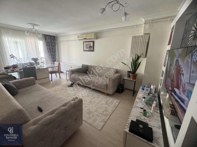 Menderes Coldwell Banker Poyraz'dan Merkez'de Geniş 3+1