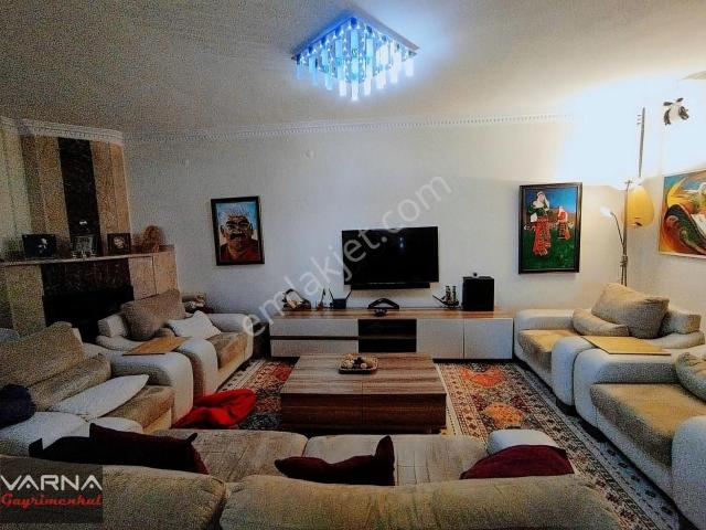 Menderes Özdere Orta Mah. Satılık Yazlık 4+1 Tripleks Villa