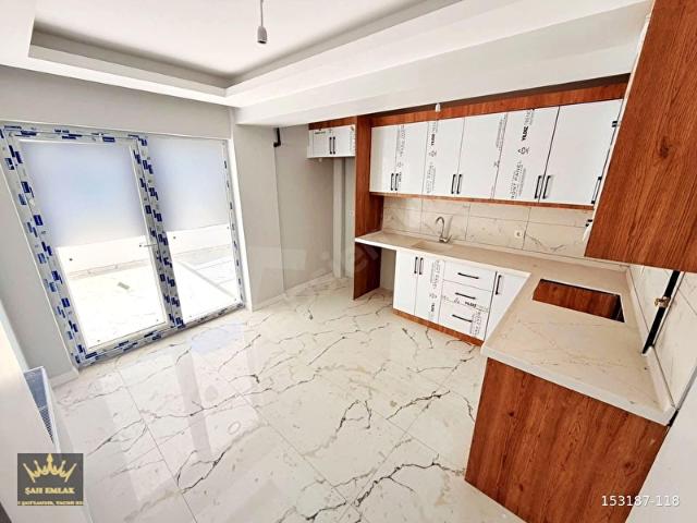 MENDERES'TE 3+1 *ULAŞIMI KOLAY ÖNÜ AÇIK 1. KATTA FIRSAT DAİRE