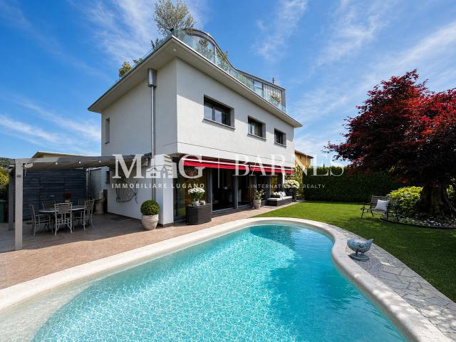 Mendrisio, Stabio: Großes freistehendes Haus mit Garten und Schwimmbad