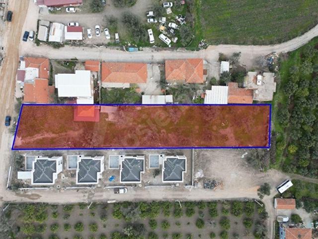 MENEMEN EMİRALEM KÖYÜNDE SATILIK VİLLA İMARLI 2023 m ARSA