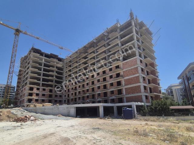 Menemen Koyundere'de Havuzlu Sitede Satılık 1+1 Daire