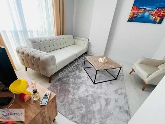 Menemen Seyrek Havuzlu Sitede Full Eşyalı 1+1 Satılık Daire
