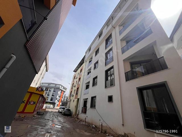 MENEMEN SEYREK MEYDANDA KİRALIK 1+1 DAİRE
